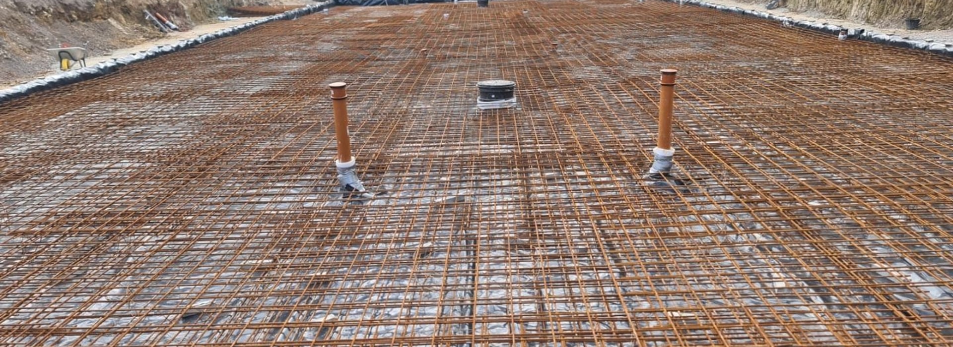Steel reinforcement fixed ready for a concrete pour
